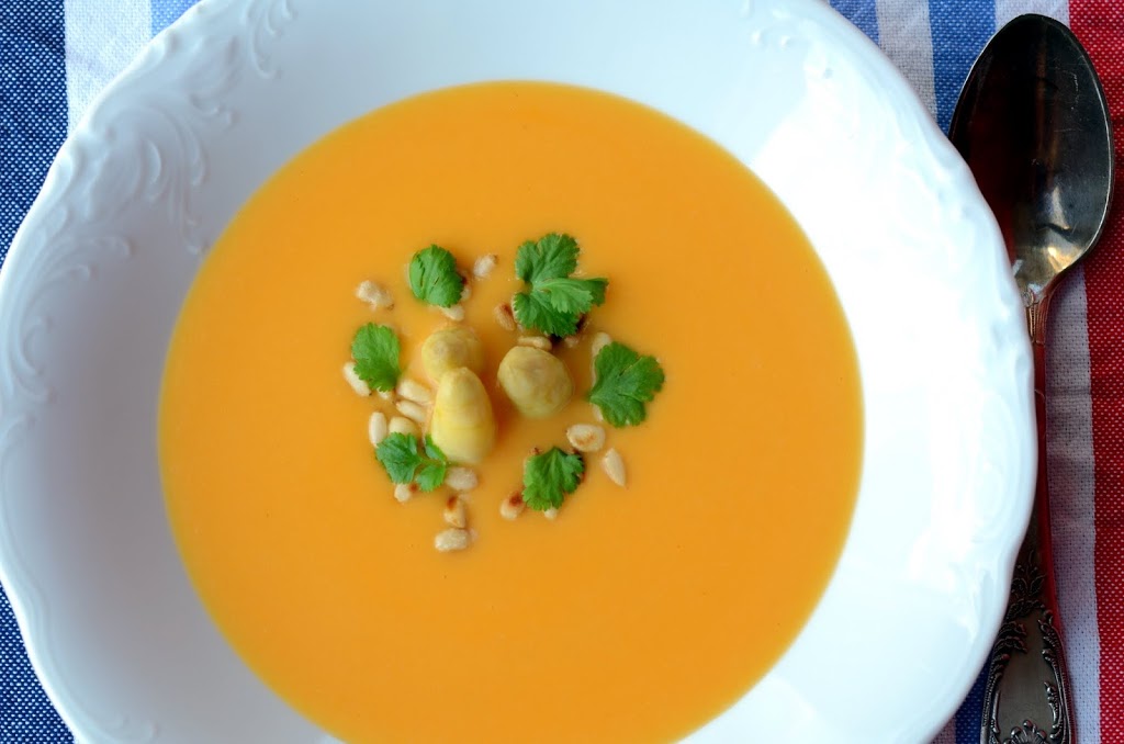 zupa krem z białych szparagów
